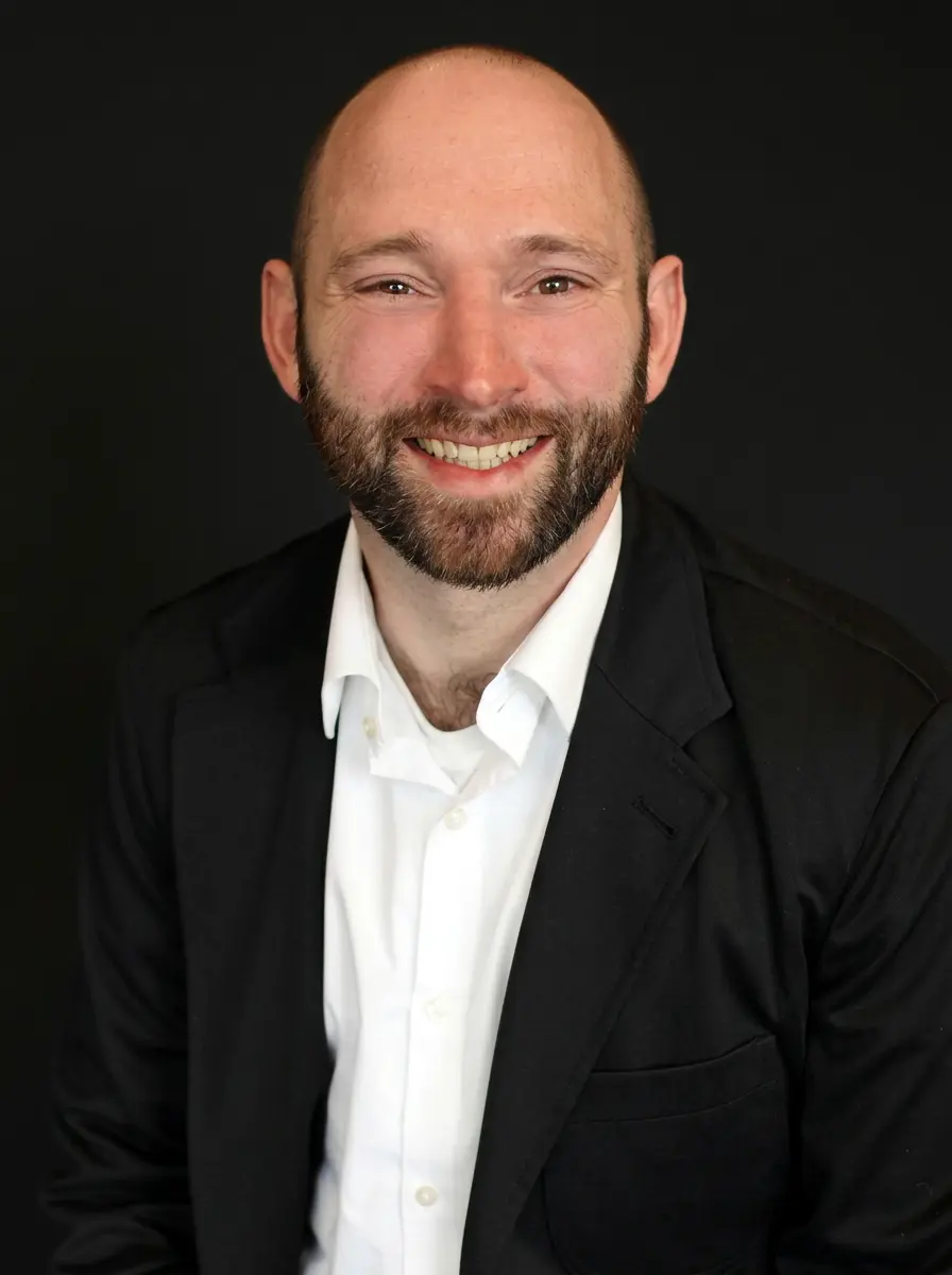 Adam Hunt headshot