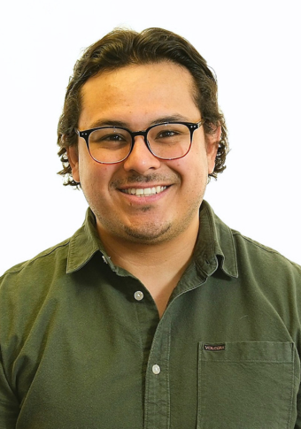 Portrait of Andrew Ramirez